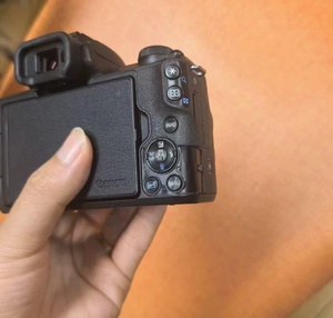 กล้อง <span class=keywords><strong>Canon</strong></span> <span class=keywords><strong>M50</strong></span> มือสอง ระดับเริ่มต้น สำหรับการถ่ายภาพแบบมิเรอร์เลส ความละเอียด 24.1 ล้านพิกเซล - Product Image 4