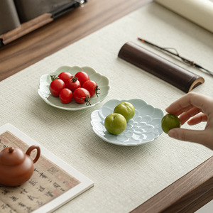 Guanlan <b>Ceramics</b> Flower Shape Dessert <b>Plate</b> Porcelain Fruit Dish Tea <b>Plate</b> For Party Household Use - Product Image 1