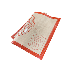 Tapis de pétrissage en silicone multicolore, simple et tendance, résistant à la chaleur, antiadhésif, compatible lave-vaisselle et four, facile à nettoyer, en carton - Product Image 1
