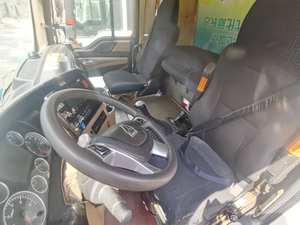 Camión Mezclador de Concreto de Segunda Mano Marca Zoomlion 2021, 12 Metros Cúbicos, Bomba de Concreto, Directo de Fábrica, Motor Alemán MAN, Chasis Howo 1000 - Product Image 6