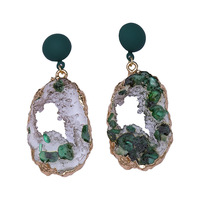Boucles d'oreilles pendantes géométriques plaquées or de luxe léger, élégantes, polyvalentes, charmantes, vert rétro, style aiguille d'argent