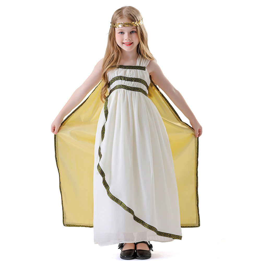 5850 [Robe, couvre-chef, cape]