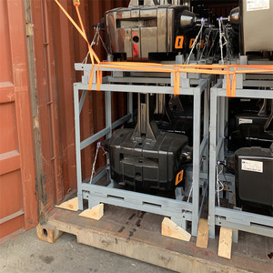 บล็อกไม้สามเหลี่ยม 100x100x150 มม. ทำจากไม้สน พร้อมหูจับโลหะ สำหรับเสริมแรงและใช้ในการบรรจุภัณฑ์ - Product Image 3