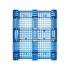 พาเลทพลาสติก 1210 สีน้ำเงิน แบบเข้าได้สี่ทาง รับน้ำหนักได้ 4000 กก. สำหรับชั้นวางสินค้าในคลังสินค้า - Product Image 1