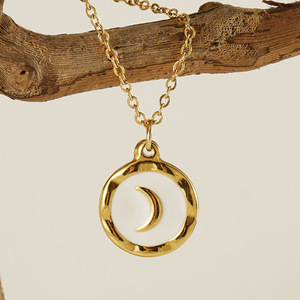 Zogxin Enameled Moon Pendant Necklace Gold Chain White Black Couple Jewelry Gift Minimalist Style Fashion Pendant - Product Image 4