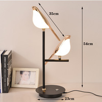 Lampe de table LED moderne de luxe en métal et acrylique, design oiseau, rotative, tactile, à intensité variable, angle réglable, pour chevet et maison