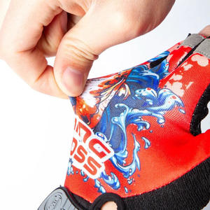 ถุงมือตกปลาทะเลแบบครึ่งนิ้วกันน้ำกันลื่นสำหรับตกปลาด้วยเหยื่อล่อพร้อมลายปลาคาร์พสำหรับใช้กลางแจ้งแบบไม่จำกัดเพศ - Product Image 3