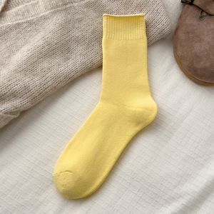 Haute Qualité Hiver Solide Couleur Coton <span class=keywords><strong>Chaussettes</strong></span> Femmes Épais Slouch <span class=keywords><strong>Laine</strong></span> Moyen Tube <span class=keywords><strong>Chaussettes</strong></span> - Product Image 6