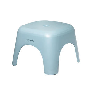Taburete de Plástico Xitianlong 28.2x28.2x20 Cm, Duradero, Antideslizante, Reposapiés para Niños en el Baño - Product Image 2