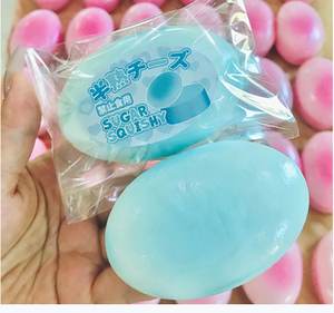 ของเล่นบีบคลายเครียดแบบสี่สีขนาดเล็ก รูปทรงชีส เนื้อนุ่มเด้งคืนรูป ขายส่ง นำเข้าจากต่างประเทศ - Product Image 3