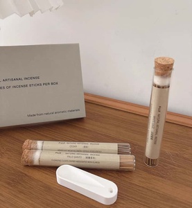 Bâtons d'encens Premium de <span class=keywords><strong>Sauge</strong></span> <span class=keywords><strong>Blanche</strong></span> <span class=keywords><strong>Sauvage</strong></span>, Cèdre et Palo Santo, Lot de 3 Tubes, Naturels, Roulés à la Main, pour Purification Spirituelle et Ambiance d'Automne à Domicile - Product Image 4