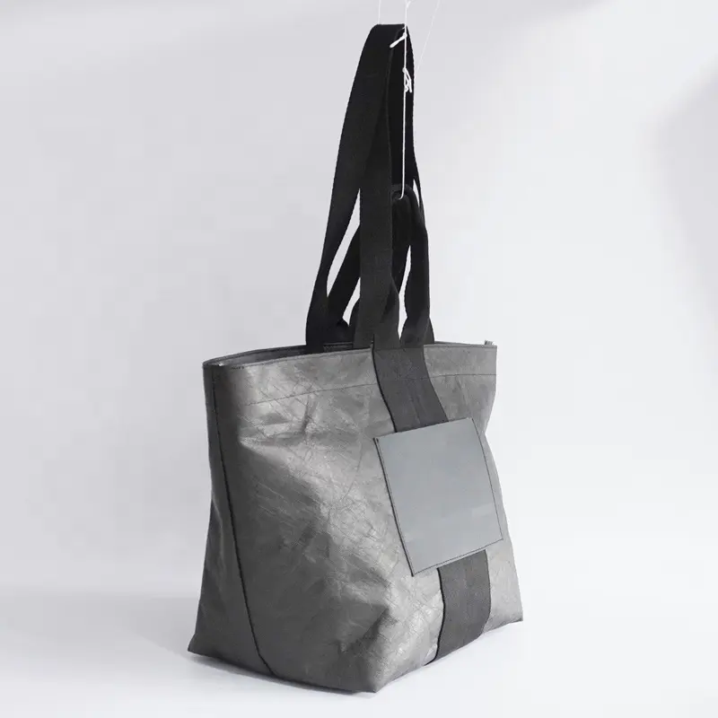 Advanced customization reusable heavy duty dupont coated duffle shopping bag washable tyvek paper women's tote bag with zipper