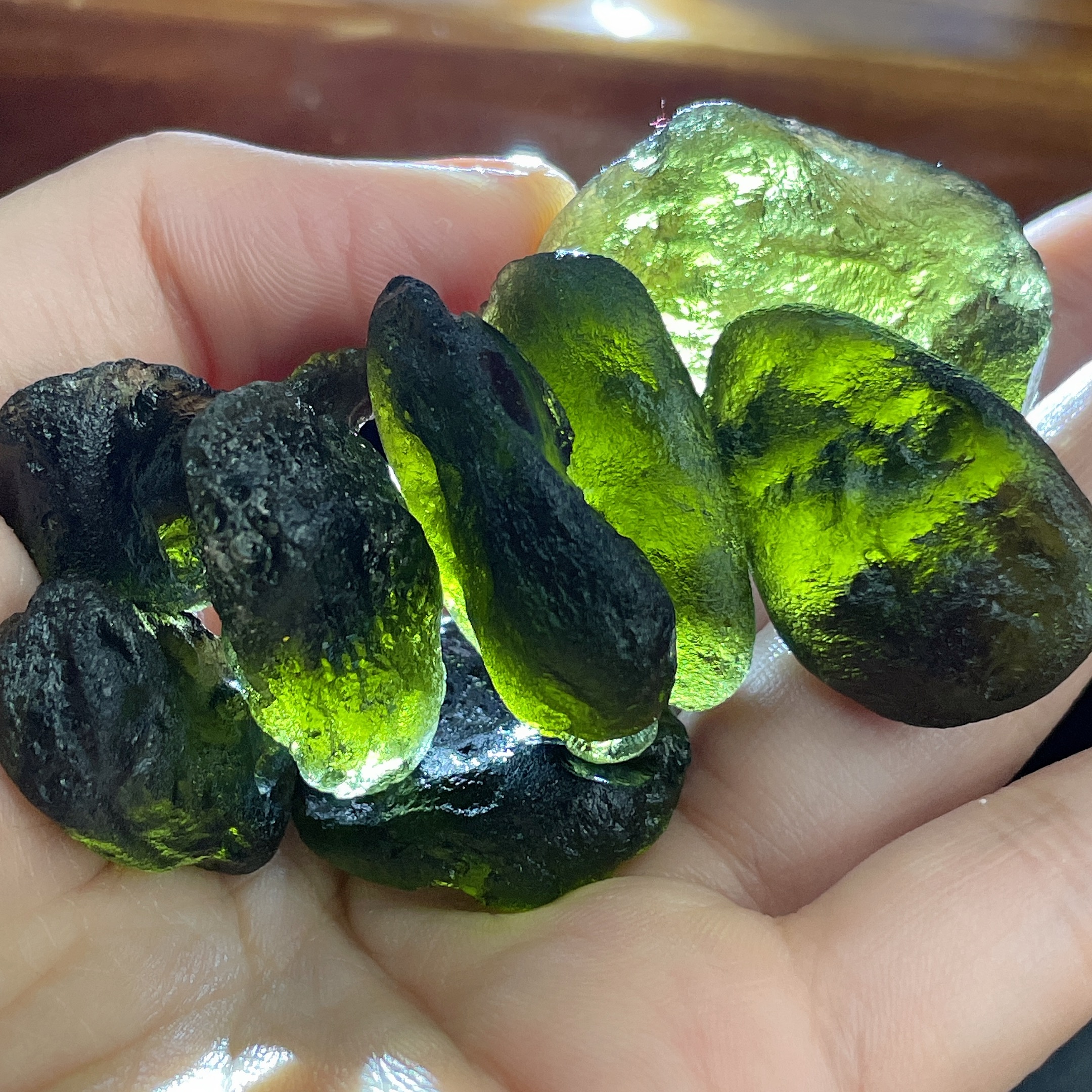 חם מכירות ירוק צ 'כי מחוספס moldavite מטאוריט טבעי גלם חומר