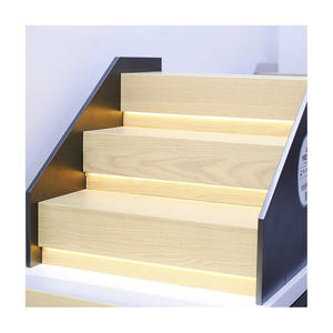 Vendita diretta della fabbrica di Design moderno battistrada della scala di quercia bianca di fascia alta per scala a circolazione verticale - Product Image 1