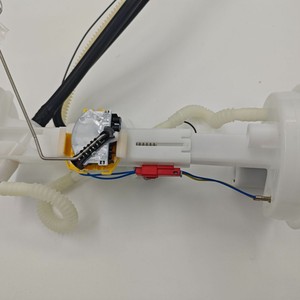 Ensemble de filtre à carburant YTQL-6009 avec valve pour BMW X5 E70 - Product Image 3