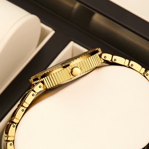 Nouvelle montre pour femme YaLaLuSi 2026 avec cadran doré, montre de luxe à quartz pour femme, cadeau parfait pour les femmes, accessoire de montre - Product Image 4
