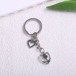 Llaveros de amatista de aleación de plata de dibujos animados de estilo vintage, tipografía circular de doble capa PU que no se decolora resistente al óxido - Product Image 3