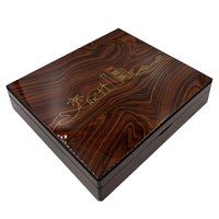 Boîte Cadeau en Bois de Luxe avec Finition Laquée Piano pour Chocolats et Dattes, Conçue pour le Marché Saoudien