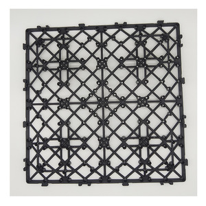 Sous-couche de grille en plastique recyclé au design moderne avec système de verrouillage facile <span class=keywords><strong>Base</strong></span> de verrouillage pour carreaux de terrasse en bois plastique WPC - Product Image 1