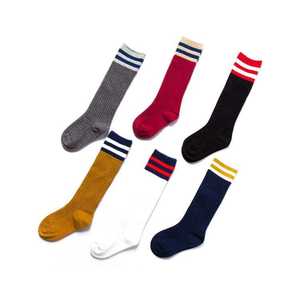 Calcetines Largos Ecológicos Personalizados |   Calcetines Suaves Sostenibles con Estampado |   Proveedor de Regalos de Responsabilidad Social Corporativa - Product Image 1