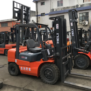 Heli 30 Mini chariot élévateur utilisé avec moteur japonais Isuzu Chariot élévateur diesel 3 tonnes avec transmission automatique 3000mm 4500mm - Product Image 3