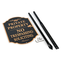 Plaque d'entrée extérieure personnalisée antirouille pour maison, panneau d'avis de propriété en métal noir et or de qualité supérieure avec piquet pour porte d'entrée ou jardin