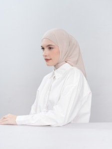 Chal Instantáneo para Mujeres Musulmanas, Otro Material, Estampado Floral y Pedrería, Transpirable, Diseño para Todas las Temporadas - Product Image 4