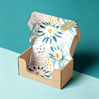 Boîte d'emballage pour vêtements en carton ondulé rigide, personnalisable, avec insert imprimé de dessins animés et lettres de marque, pour navires de fret