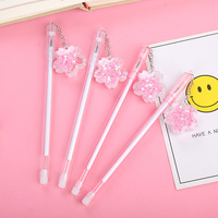 Creative Girl Heart Cherry Blossom Pendentif Gel Pen avec Quicksand Sequins, est un joli stylo pendentif fée.