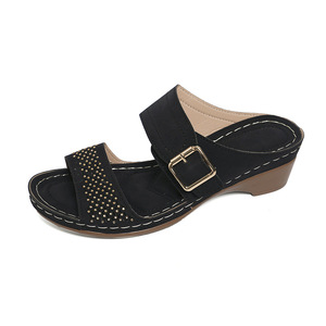 Sandales élégantes à talon moyen et strass pour femme, grande taille, nouvelle collection été, avec boucle de ceinture et semelle souple, taille 43 - Product Image 6