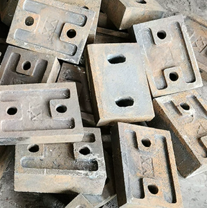 Plaque d'impact Mn18Cr2 PFV 1315 : Pièces de concasseur robustes et durcies pour travaux intensifs - Product Image 2