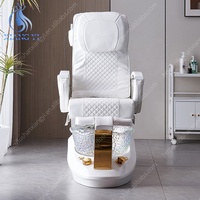 Chaise blanche de station thermale de pied d'ongle de beauté de salon de luxe avec des chaises de massage de pédicure de cuvette