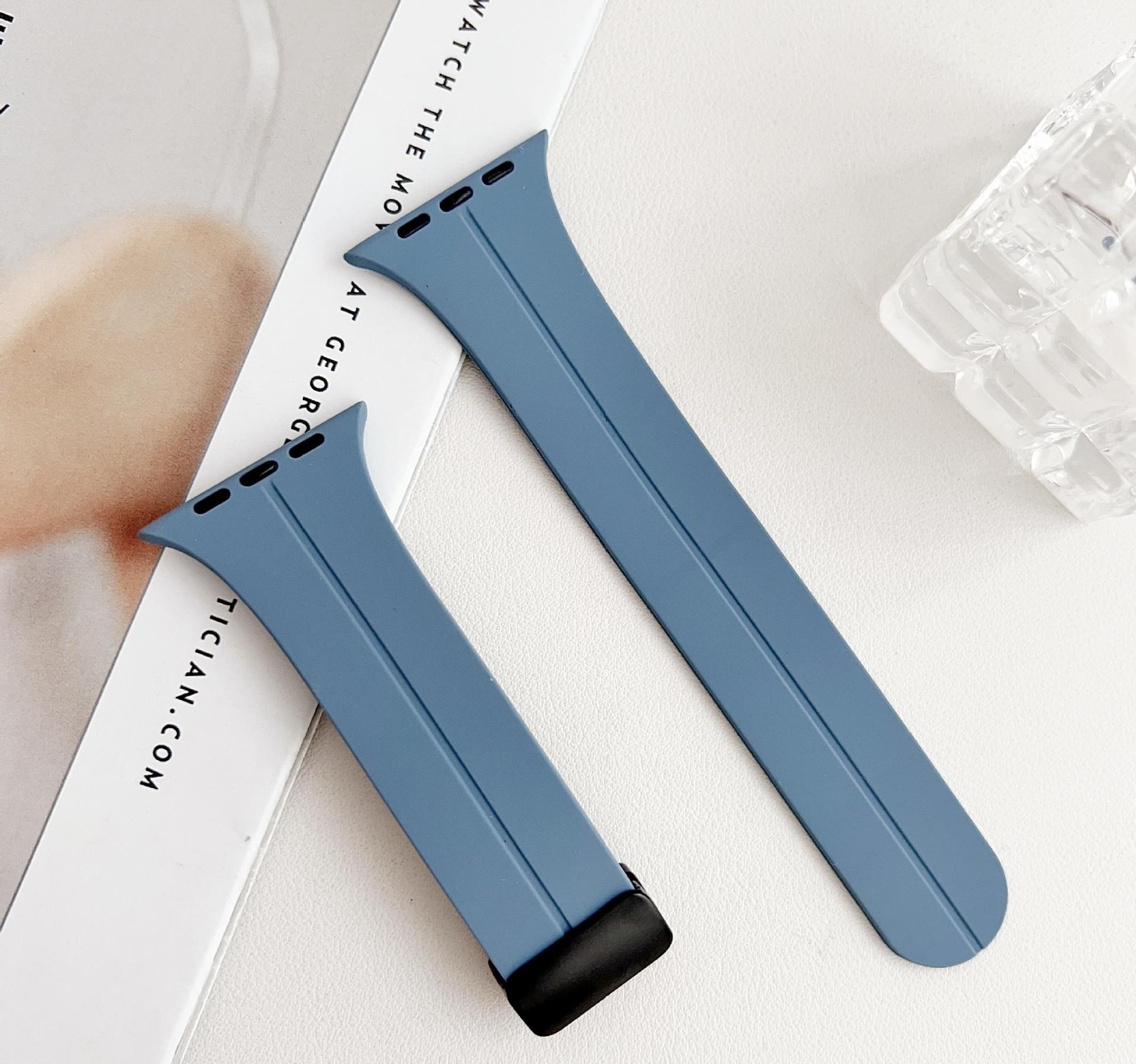 สีน้ำเงินปลายสูง