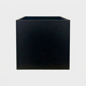Jardinera Cuadrada de Acero Galvanizado Negro de 26 Pulgadas, Estilo Rústico Americano, Ecológica, para Interiores/Exteriores, Personalizable, con Capacidad para Plantas - Product Image 1