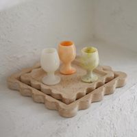 Plateau de service carré en travertin avec bord ondulé, plateau de table basse décoratif pour la chambre à coucher, plateau à dessert pour le thé de l'après-midi