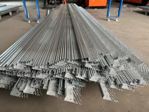 Nhà Máy bán hàng trực tiếp thép mạ kẽm mặt bích vỏ hạt mở rộng thạch cao dừng hạt cho xây dựng - Product Image 6