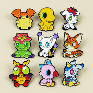 Broche de dibujos animados <span class=keywords><strong>Digimon</strong></span>, insignia de metal creativa de elfo pequeño y lindo, accesorio para ropa y mochila, en stock - Product Image 1