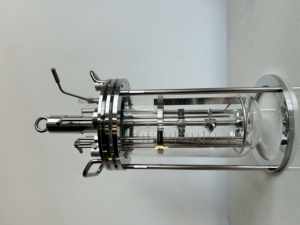 Tanque de fermentación de laboratorio con diseño de vidrio y acero inoxidable Amplio rango de capacidad para pequeñas industrias Biorreactor para uso en laboratorio - Product Image 2
