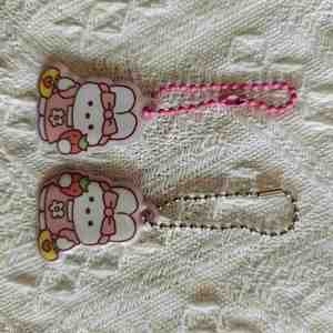 เคสโทรศัพท์พีวีซีพิมพ์ลายยูวีแบบกำหนดเองรักษ์โลก พร้อมพวงกุญแจจี้ห้อย สำหรับเป็นของขวัญวันแม่ - Product Image 5