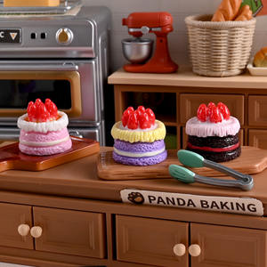 Miniature de gâteau à la crème aux fraises, modèle de nourriture miniature pour maison de poupée, en résine peinte à la main, accessoires artistiques pour la photographie - Product Image 2