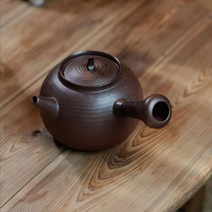 Tetera Kyusu <span class=keywords><strong>de</strong></span> 650 ml, hecha a mano, <span class=keywords><strong>de</strong></span> <span class=keywords><strong>arcilla</strong></span> púrpura, con asa lateral y colador <span class=keywords><strong>de</strong></span> cerámica para té verde y Oolong en hojas sueltas - Product Image 2