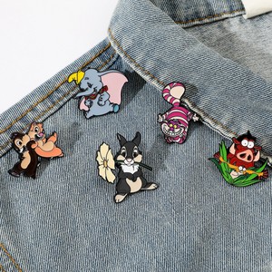เข็มกลัดรูปช้างน้อยและกระรอกชิปเดลล์เคลือบสีแบบการ์ตูนน่ารัก สร้างสรรค์  ออกแบบได้ตามต้องการ ของขวัญ - Product Image 4