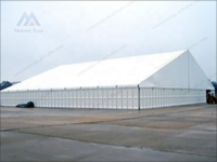 Chapiteau de réception en aluminium blanc avec cadre en PVC pour événements, églises, mariages, fêtes