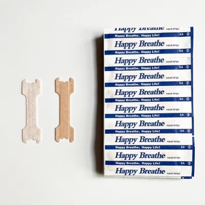 <span class=keywords><strong>Benda</strong></span> Nasale Adesiva Delicata <span class=keywords><strong>per</strong></span> un Sonno Tranquillo e Confortevole – Ideale <span class=keywords><strong>per</strong></span> la Riposa Notturna Domestica - Product Image 1