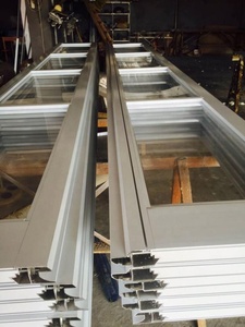 2025 puertas correderas seccionales superiores personalizadas, almacén industrial, Panel <span class=keywords><strong>de</strong></span> vidrio transparente <span class=keywords><strong>de</strong></span> <span class=keywords><strong>aluminio</strong></span>, <span class=keywords><strong>puerta</strong></span> <span class=keywords><strong>de</strong></span> garaje <span class=keywords><strong>para</strong></span> estación <span class=keywords><strong>de</strong></span> bomberos, precio - Product Image 4