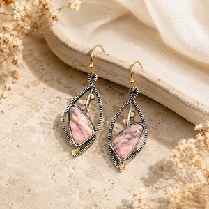 Orecchini Geometrici Vintage Traforati per Donna, Gioielli Classici alla Moda - Product Image 3
