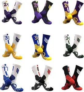 2024 yaz yeni tip yetişkin spor futbolcu çorapları erkekler kısa ayak bileği pamuk çorap stokta