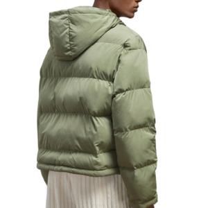 Chaqueta de Hombre Acolchada, Negra, Alta, de Tela, con Forro Térmico, Estilo Softshell, Proveedor OEM - Product Image 6