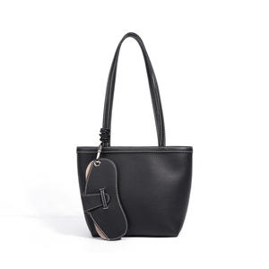 Bolso Tote de Cuero Genuino Estilo Preppy Vintage con Logotipo Personalizado y Correa para el Hombro para Mujer, Calidad Premium - Product Image 1