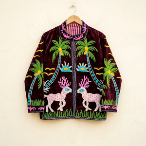 Veste en velours brodée de cerfs colorés et fantaisistes, style bohème folklorique, vêtement d'extérieur pour festival, pièce maîtresse de style cottagecore - Product Image 1